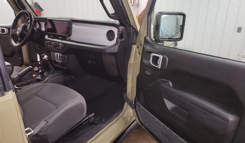 
								2025 Jeep Wrangler Sport-S V-6 Manual full									